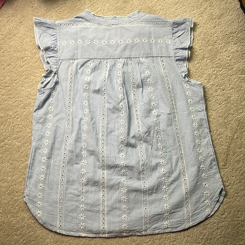 Ann Taylor LOFT Flutter Sleeve Button Down Embroidered Blouse Striped Floral M - Picture 7 of 7